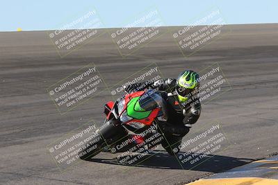 media/Nov-12-2023-SoCal Trackdays (Sun) [[5d1fba4e7d]]/Bowl (930am)/